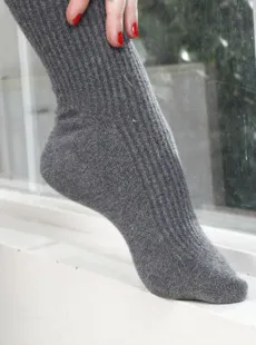 Ladies wearing Socks (Knee-high, Thigh-high, legwarmers, etc.)