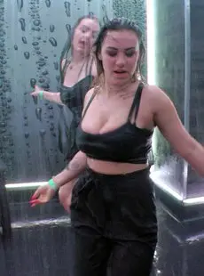 Tainster Allwam Topless Titty Shaking Hotties Have A Shower 3264px x53 wam