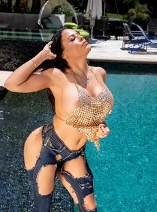 JulesJordan Luna Star Hot Latina Opens Her Ass For Dredd 21122019 125x
