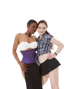 Interracial Lesbians Anksa Kara Anna Toy Twats After Undressing