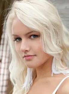Irresistible Blonde Playgirl Karina Enjoys Stripping Outside