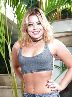 Mexican Solo Girl Pandora Pantera Letting Tight Ass Loose From Shorts