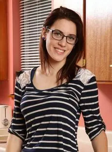 Nerdy Housewife Alice Hodges Bares Her Big Naturals And Bush In The Kitchen