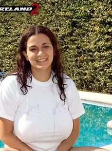 Overweight Woman Romina Lopez Unveils Her Huge Boobs While In A Swimming Pool