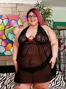 Ssbbw Crystal Blue Takes Off Her Glasses And Lingerie Before Pussy Play