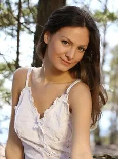 Teen Solo Girl Zhanet A Removes White Lingerie For Nude Poses In A Forest