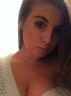 Sexy Girls Amateur Pictures Sarah Mcdonald Selfie 010 In My New Cardigan At Home