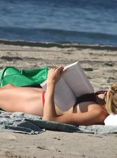 Girls Sunbathing On The Beach Beach Photo 21 05 2020 0307 Beach Photo 21 05 2020 0307