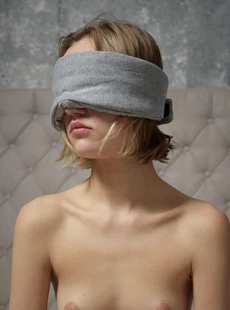 Hegre Quality 20210331 Lotta Blindfolded in bed