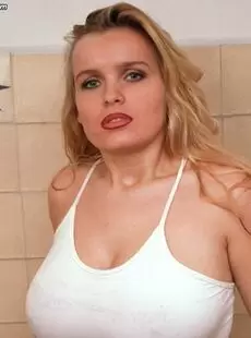 Petrisca Titty Wash