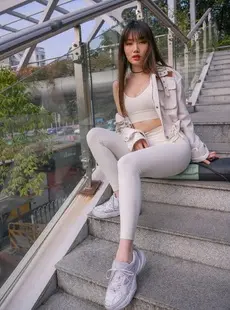 520mojing - 40673 - beauty in white yoga pants