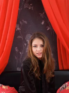 MPLStudios 2013-01-24 Jenna AGE-18 BREAST-Medium SET-3686-Scarlet-Bedroom Ukraine