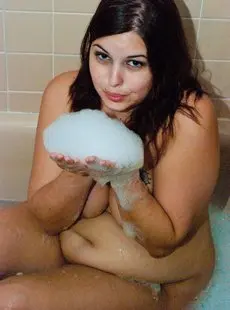 Zivity   Sydney Screams   Fun With Bubbles and Pirate Ducky   41x