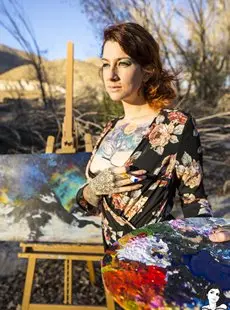 Suicide Girls Farefox A Glimpse Into The Messy Life Of An Artist 06062018 X41 5472x3648px