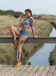 Suicide Girls Linziebelle Push The Clouds Aside 3309849 X57 4256x2833px