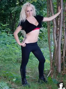 Suicide Girls Mikyblond Mikyblond In Nature 3264px 42x