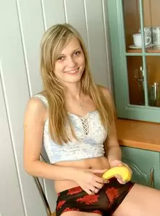 Kirsten Banana