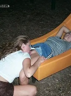 4RealSwingers 19990826 Anna and Brandi Get It on in a Park