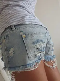 Glamour Tommie Selfie How are my denim shorts 