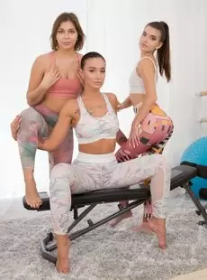 20210102 Lezcuties Hazel Dew Mia Richi And Nata Paradise The Magic Of Yoga Pants 2020 12 29 103 Pics