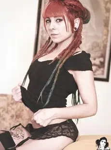 Suicide Girls Galadriell Scarlet Dreams