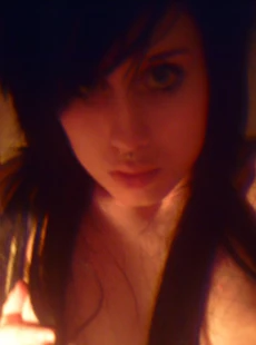AMALAND Another hot emo chickelfhooting in the nude