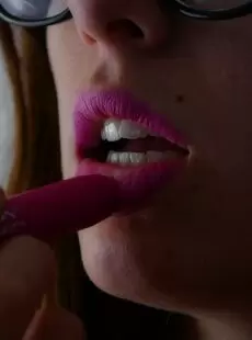 Thelifeerotic Ivonne A Lipstick 1
