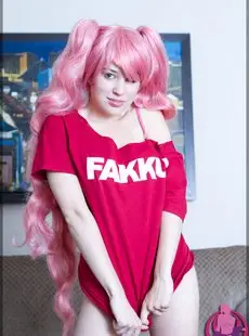 Cosplay Momoka