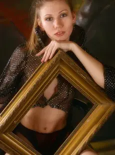 MetArt 20041210 linda framing beauty by deviatkin