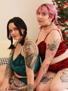 SuicideGirls MYNXX SEITAN HOLIDAY CUDDLES 47 Photos Dec 03 2020 74805542