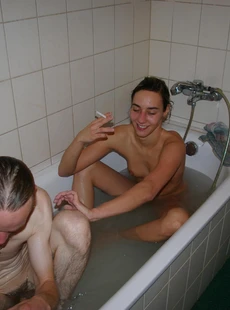 AMALAND allison naked in bathtub