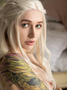 Lure Photo AlbumMother Of Dragons