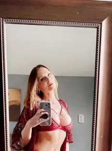 aprilskyz cuckold hotwife 10