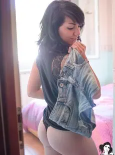 Suicide Girls Featherj Natural Chill