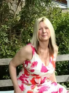 20220507 AuntJudys 59yo Busty Blonde GILF Laura makes her Stunning Springtime Debut 6000px 156 Photos 05102022 Upcoming Release