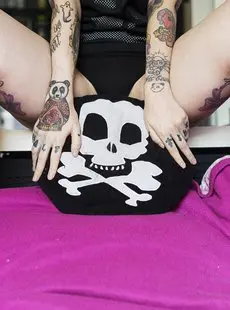 Suicide Girls Nena Lizbeth Untitled 2400px 40x