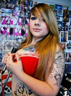 Suicide Girls Zoey Rock Out