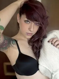 Suicide Girls Blur Between The Lines