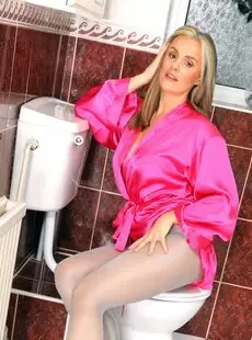 20220501 GlossTightsGlamour Amy Green Pink negligee and robe with grey glossy tights 107 pics 6700px 30 April 2022