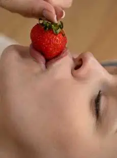 ShowyBeauty Decima Strawberry Kiss