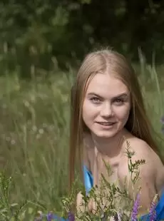 ExclusiveTeenPorn Nancy Naked In Nature