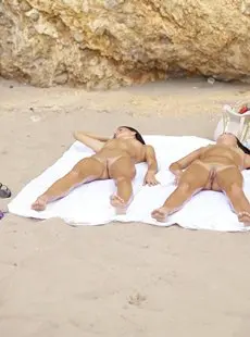 HegreArt Gloria And Nicole First Time On A Nude Beach20100920144
