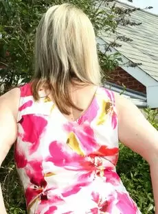 20220507 AuntJudys 59yo Busty Blonde GILF Laura makes her Stunning Springtime Debut 6000px 156 Photos 05102022 Upcoming Release