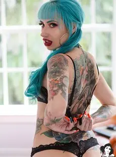 Suicide Girls Scarlet Sappfire Vieni Con Me X43 6300x2832 Nov 9 2017