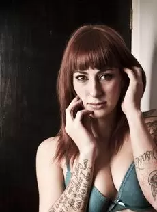 20211028 SuicideGirls 06 Dec 2014 Kellybabydoll Red Wall Sex