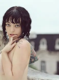 Suicide Girls Menta And The Rain Fell Down