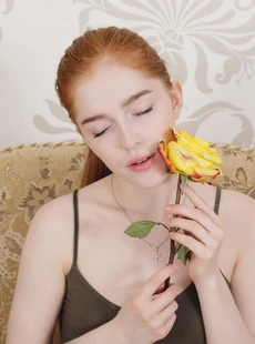 Errotica Archives 180214 Jia Lissa Yellow Rose x60