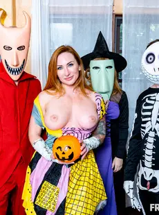 Sophia Locke, Evie Christian, Anthony Pierce & Tony Sting - The Halloween Pranksters!