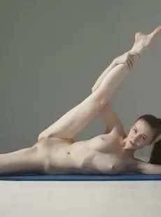 20161202 Hegre Emily Extreme Nude Fitness