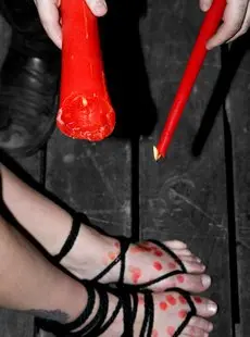 DeviceBondage Sarah Jane Ceylon Samantha Sin Hot Feet Blonde Bondage   130 photos   1200x803